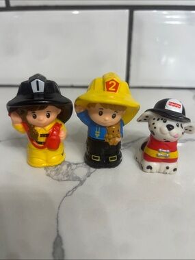 Little People Firefighters and Firehouse Dalmatian 2014/2000